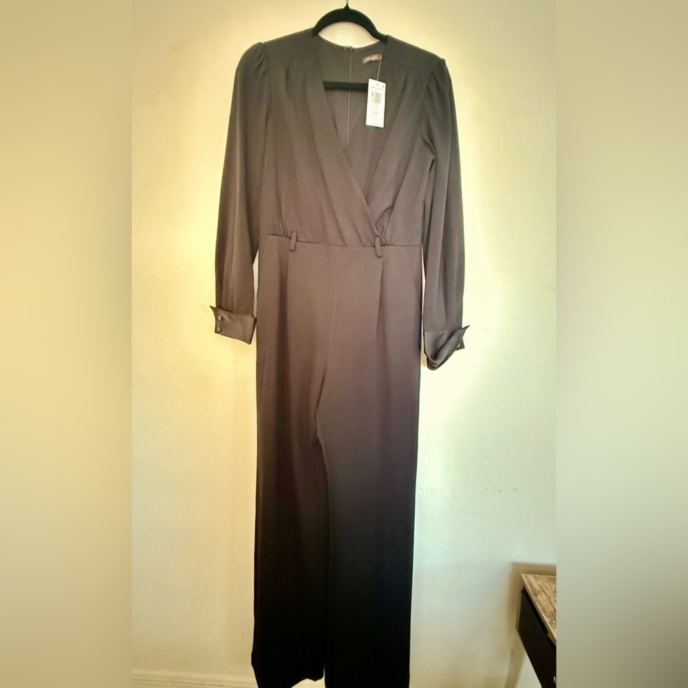 J. McLaughlin Classic Black Jumpsuit, Pockets, Back Zip- Size 4 - Picture 13 of 16